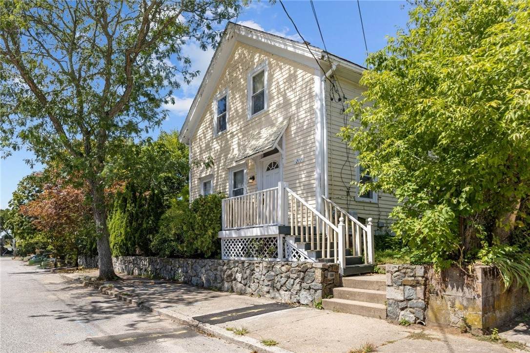 217 Bay View Avenue - Photo 1
