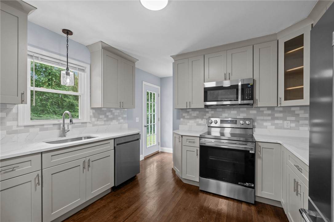 126 Alton Bradford Road - Photo 1