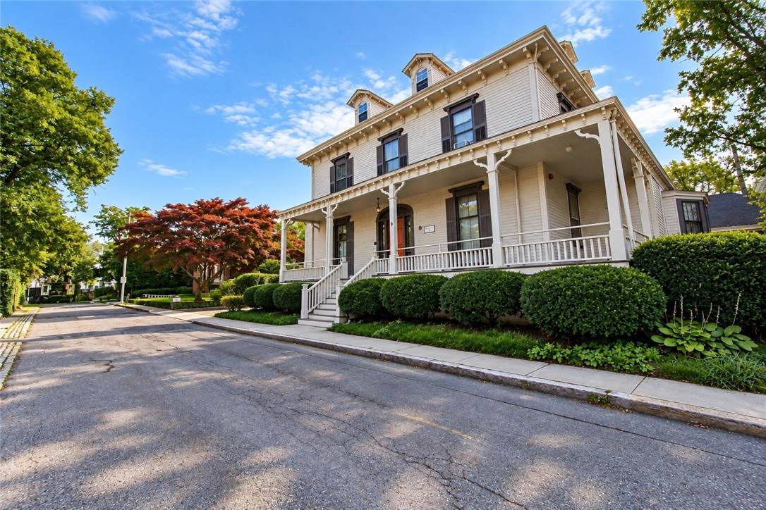 9 Whitfield Place - Photo 1