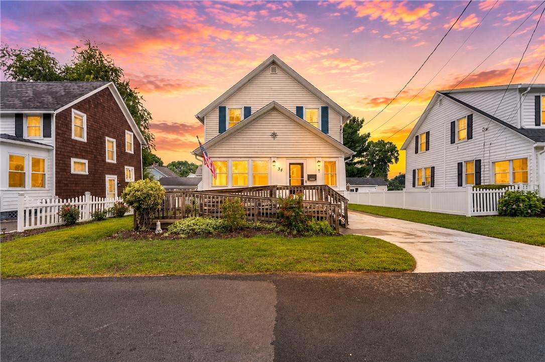 34 Kent Avenue - Photo 1