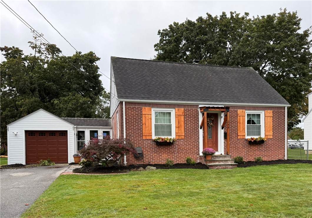 288 Chapmans Avenue - Photo 1