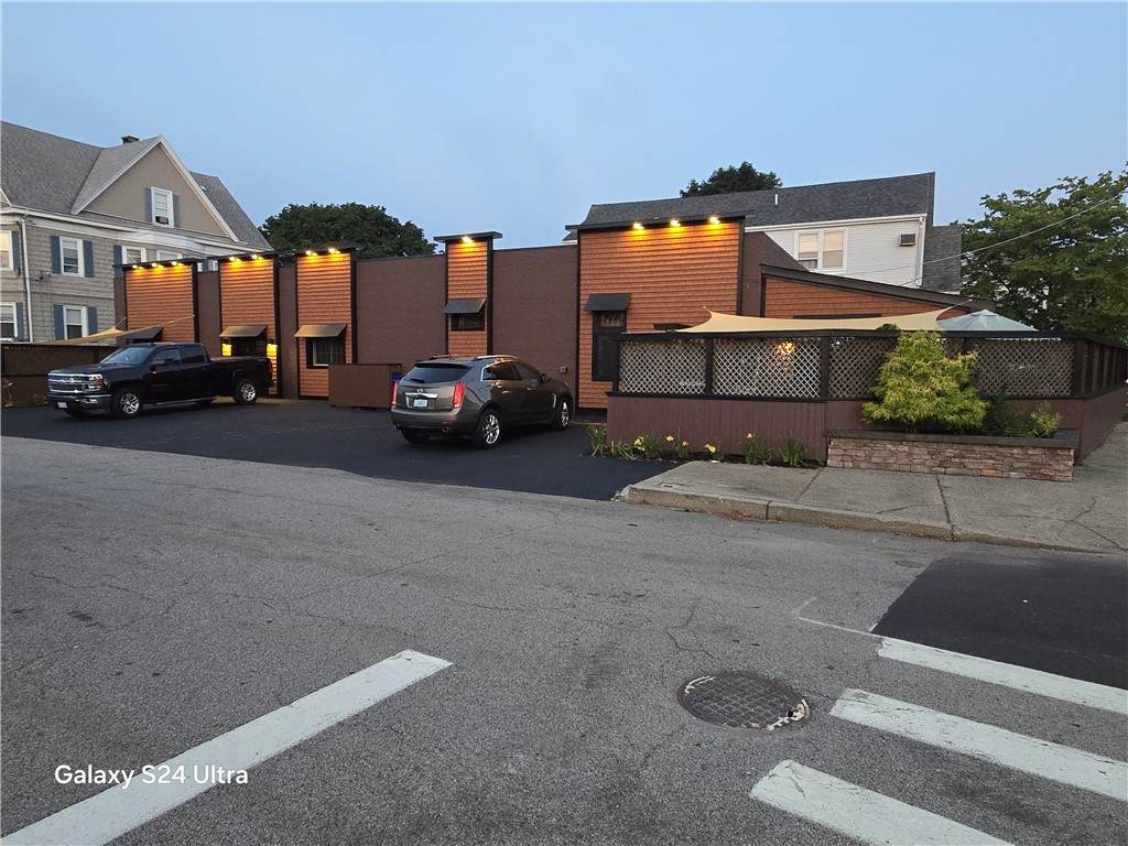 609 Armistice Boulevard - Photo 1