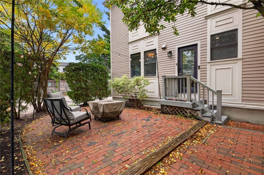 1489 Westminster Street - Photo 1
