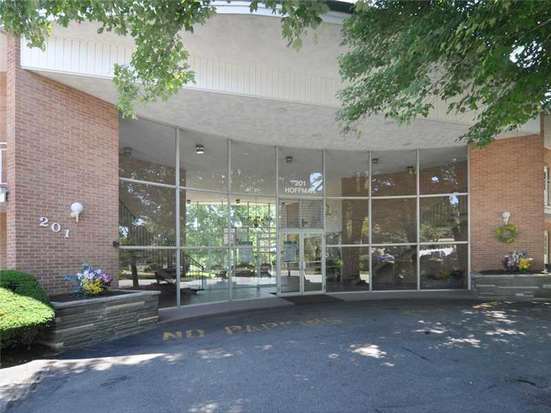 201 Hoffman Av, Unit#17 - Photo 1