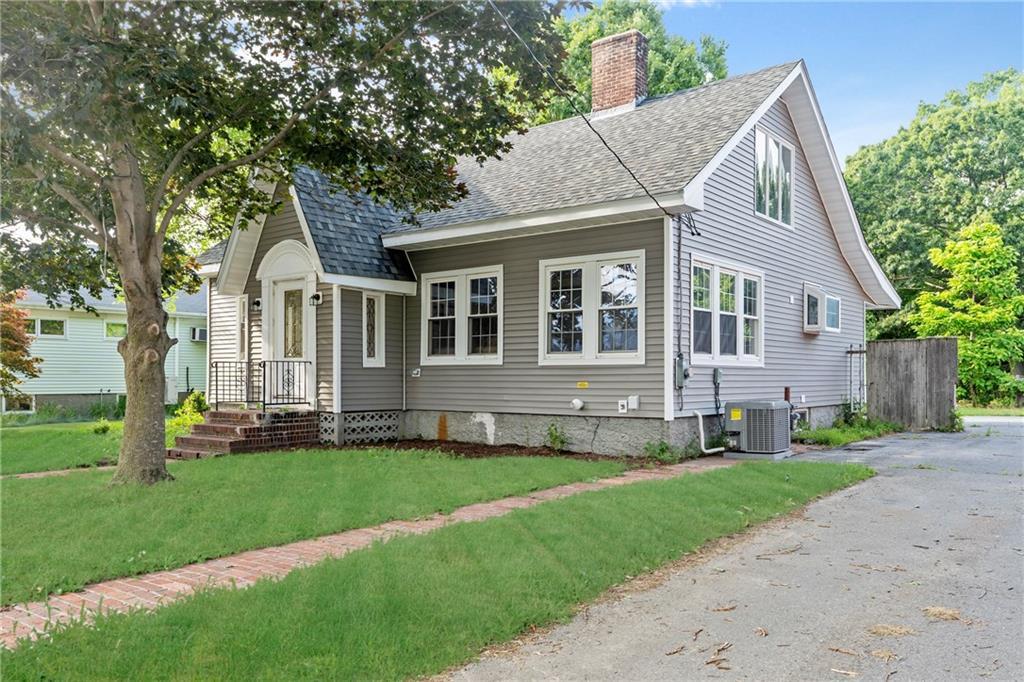 138 Chestnut St - Photo 1