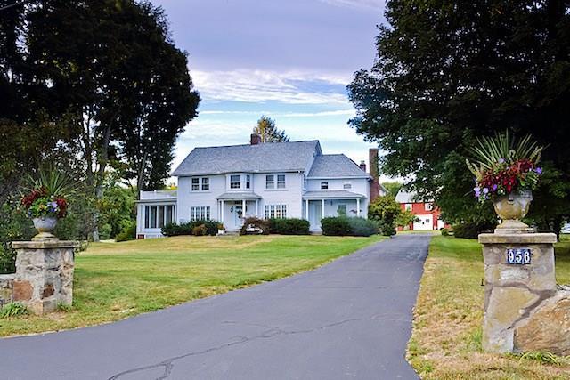956 Old Smithfield Rd - Photo 1