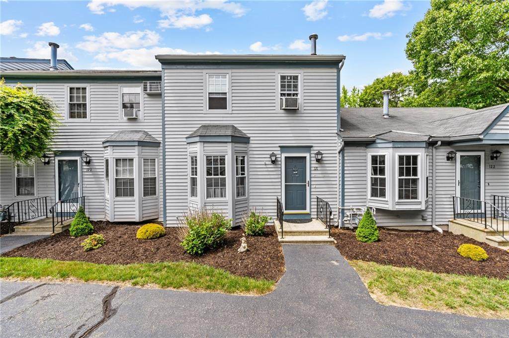 565 Quaker Lane - Photo 1