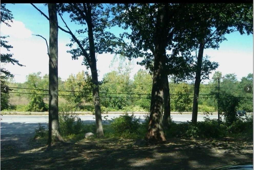 2128 Hartford Avenue - Photo 1