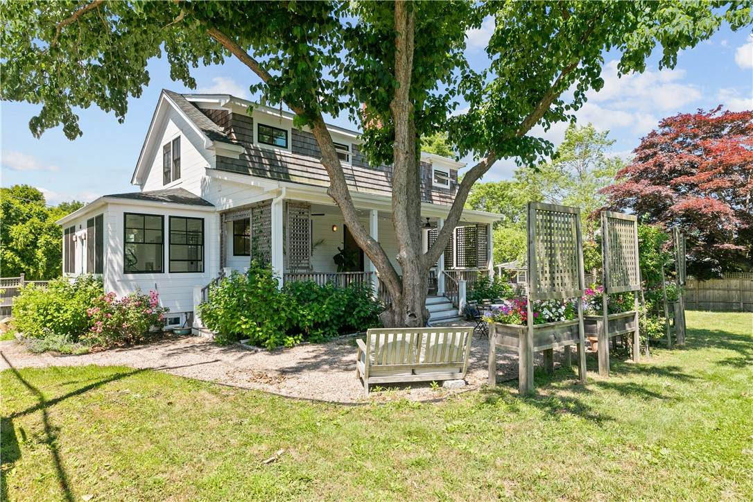 76 Van Zandt Avenue - Photo 1