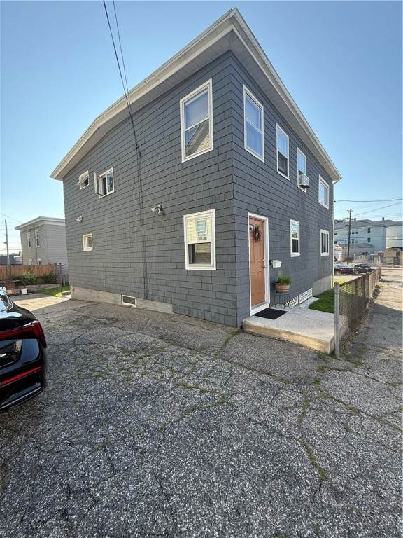 36 Tiffany Street - Photo 1