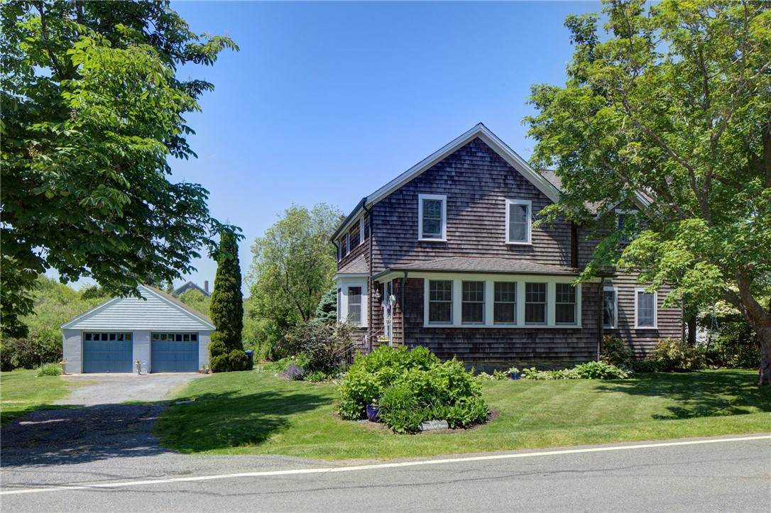 201 Paradise Avenue - Photo 1