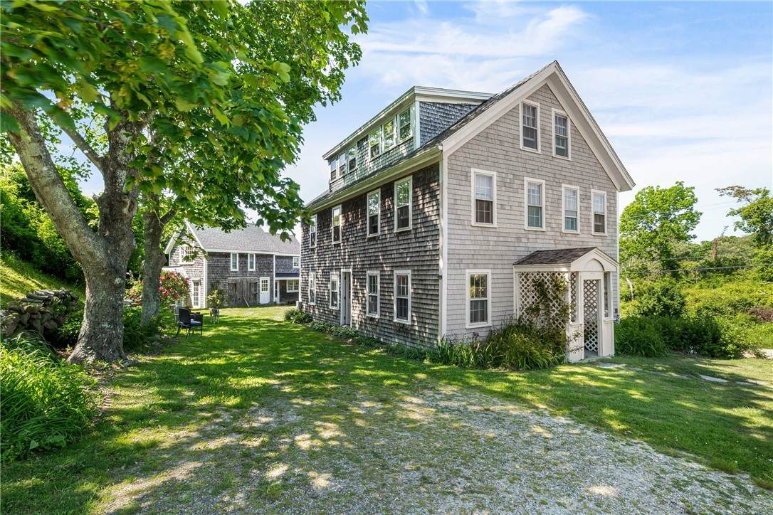 557 Center Road - Photo 1