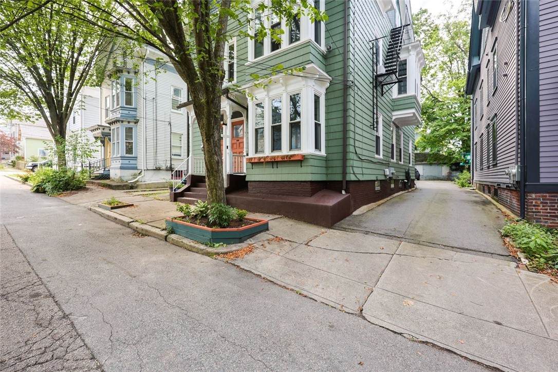 https://bt-photos.global.ssl.fastly.net/rhodeisland/orig_boomver_2_1389346-2.jpg