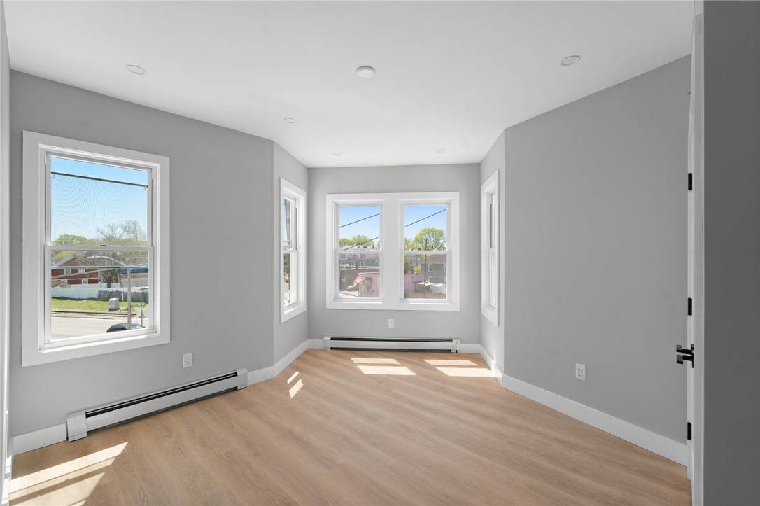 735 Broadway - Photo 1