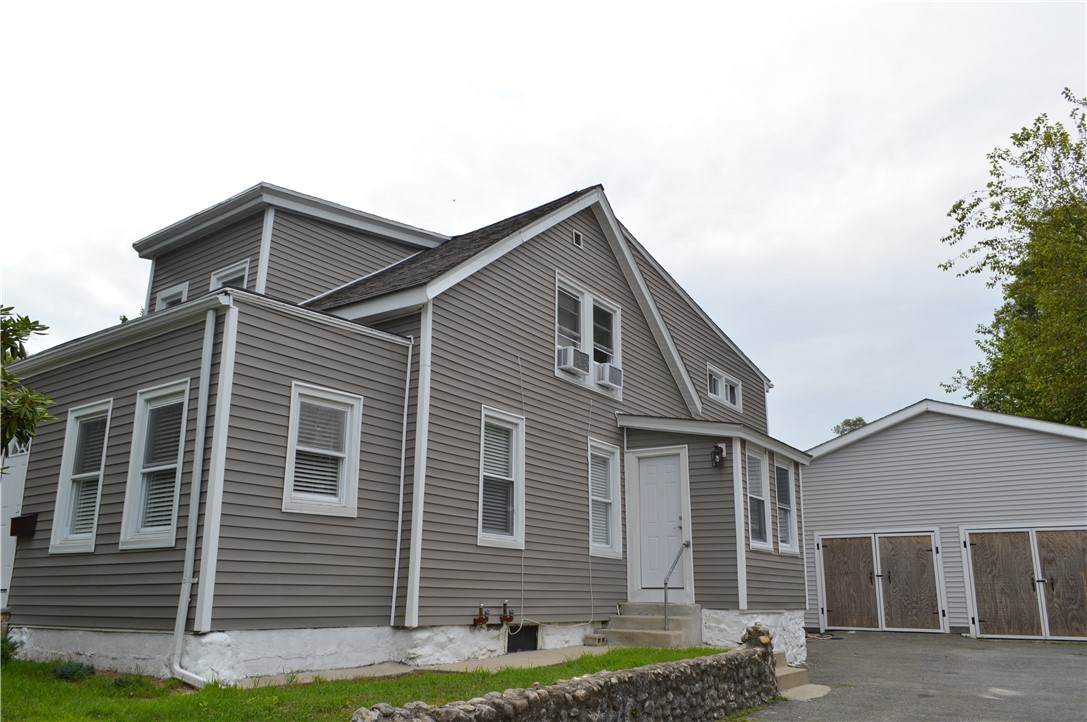 122 Larch Street - Photo 1