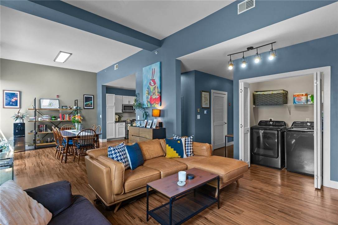39 Webster Avenue - Photo 1