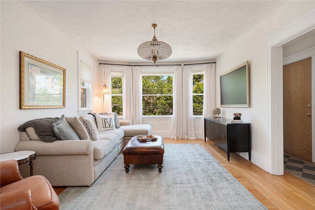 127 Irving Avenue - Photo 1