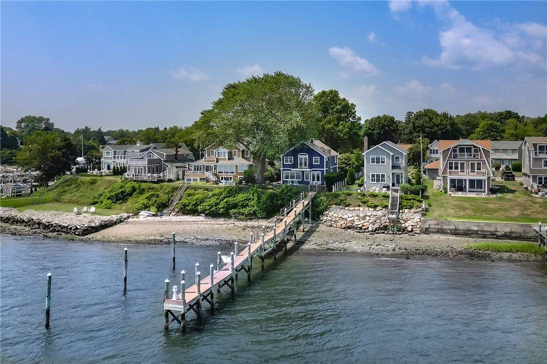 169 Narragansett Boulevard - Photo 1