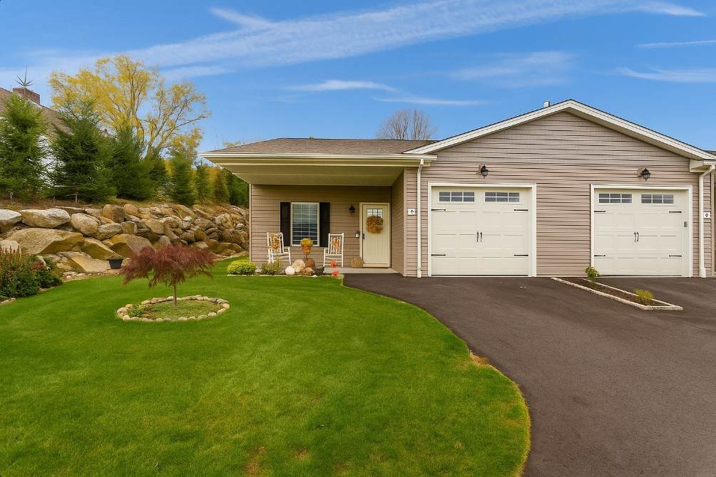 550 Wakefield Street - Photo 1