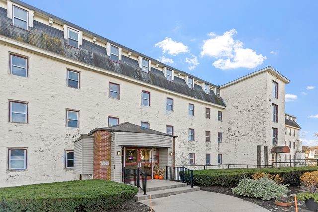 494 Woonasquatucket Avenue - Photo 1