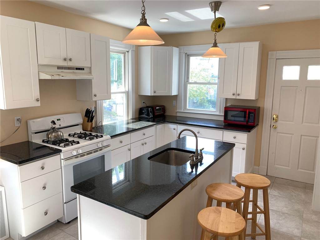 501 Spring Street - Photo 1