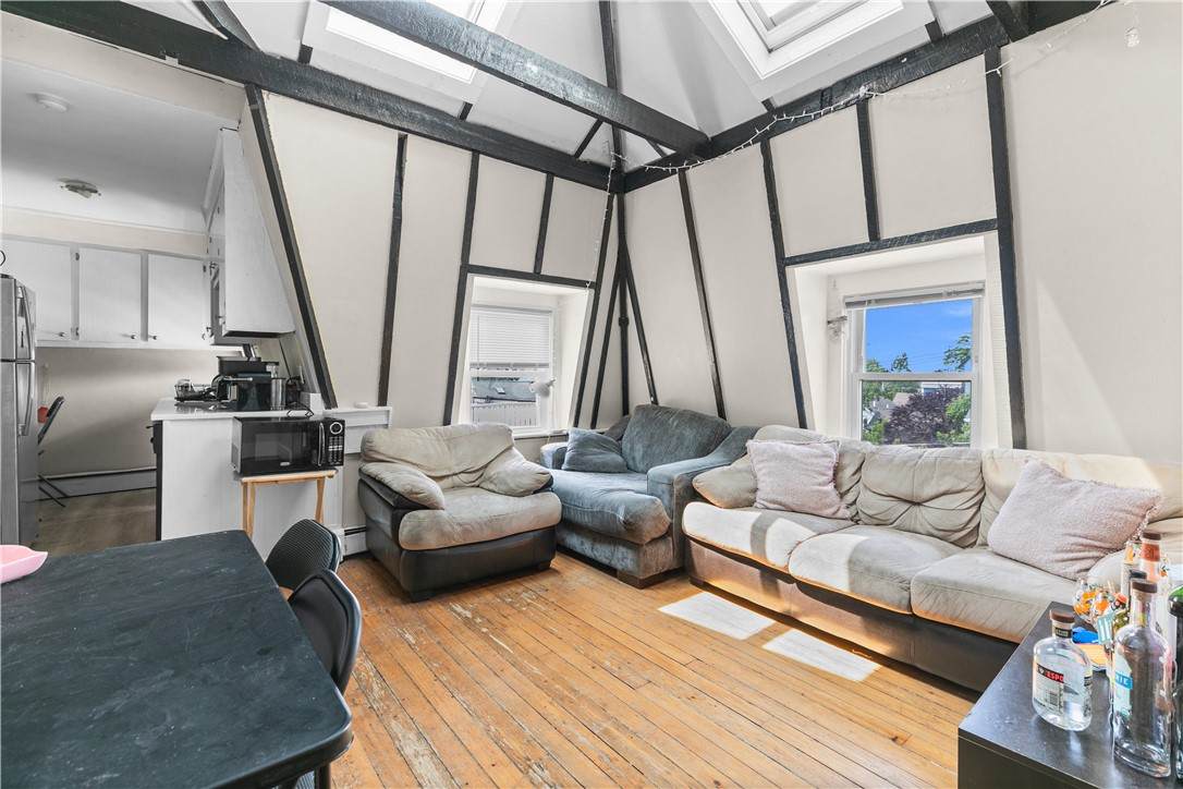 501 Spring Street - Photo 1