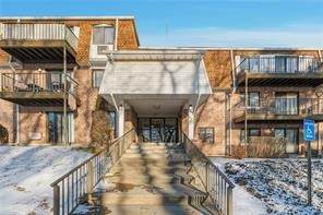 752 Quaker Lane - Photo 1