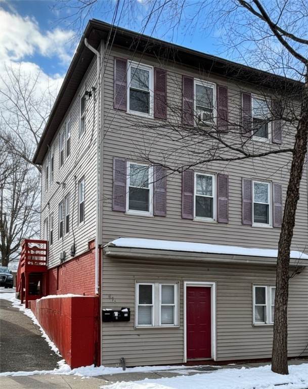 876 Douglas Avenue - Photo 1