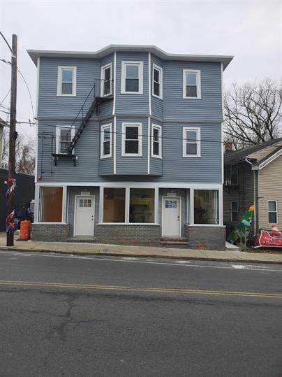 962 Manton Avenue - Photo 1