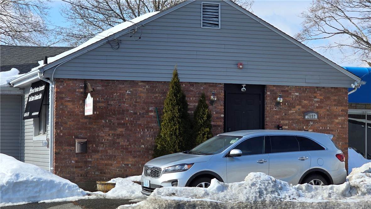 1697 Warwick Ave Avenue - Photo 1