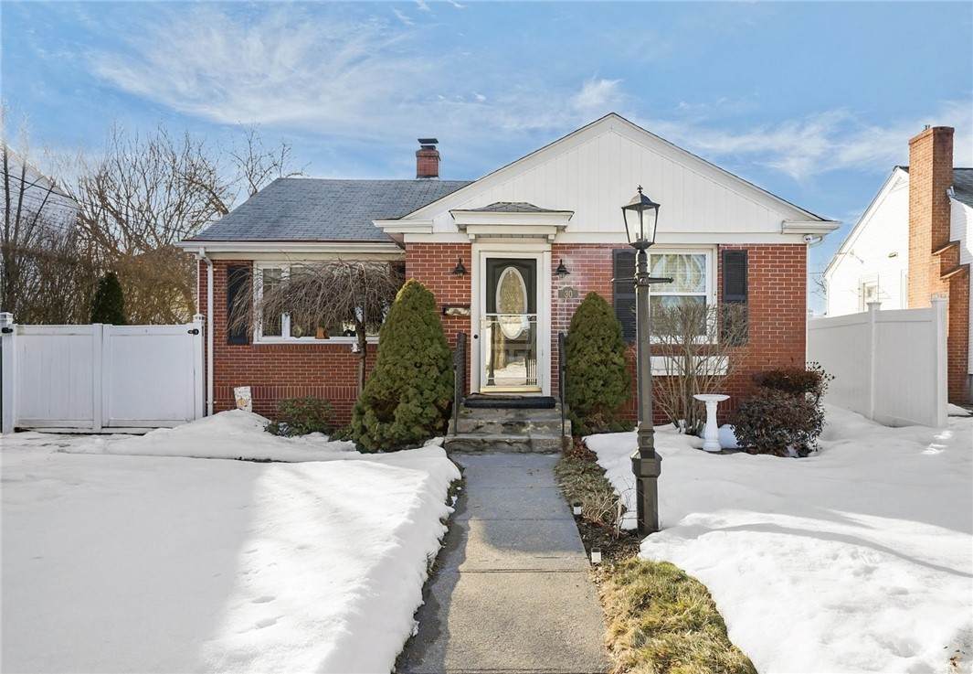 30 Lark Avenue - Photo 1