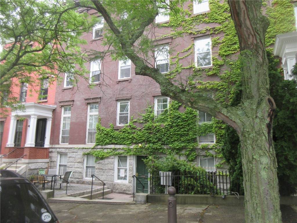 100 Bowen Street - Photo 1