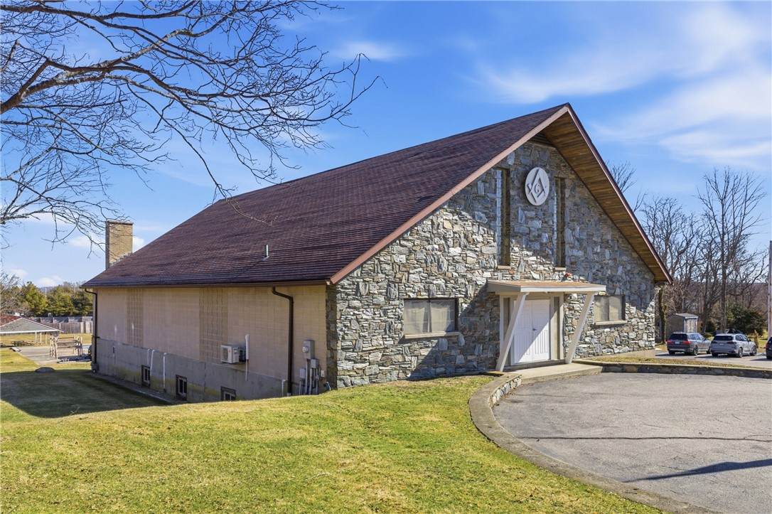 81 Sprague Street - Photo 1