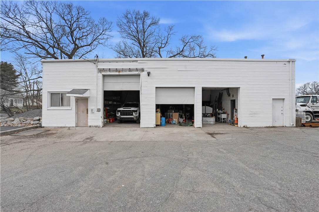 170 Armistice Boulevard - Photo 1