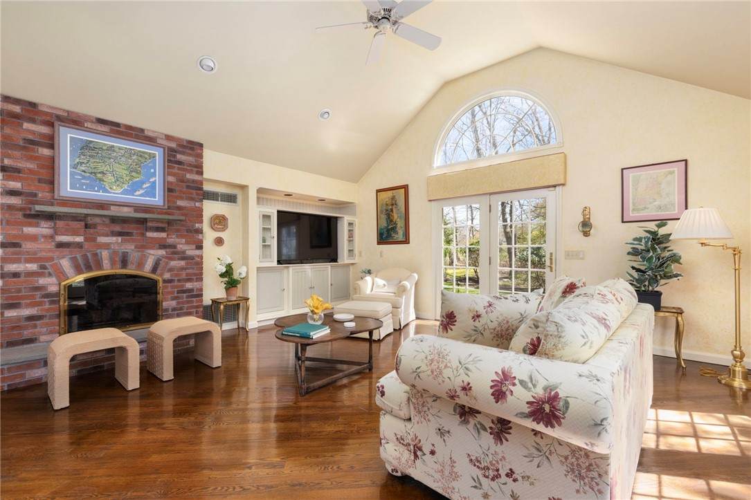 https://bt-photos.global.ssl.fastly.net/rhodeisland/orig_boomver_2_1411050-2.jpg
