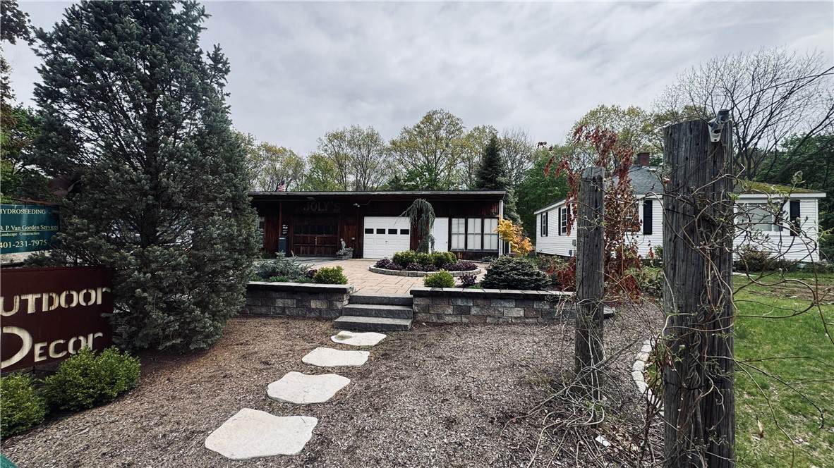 373 Farnum Pike - Photo 1