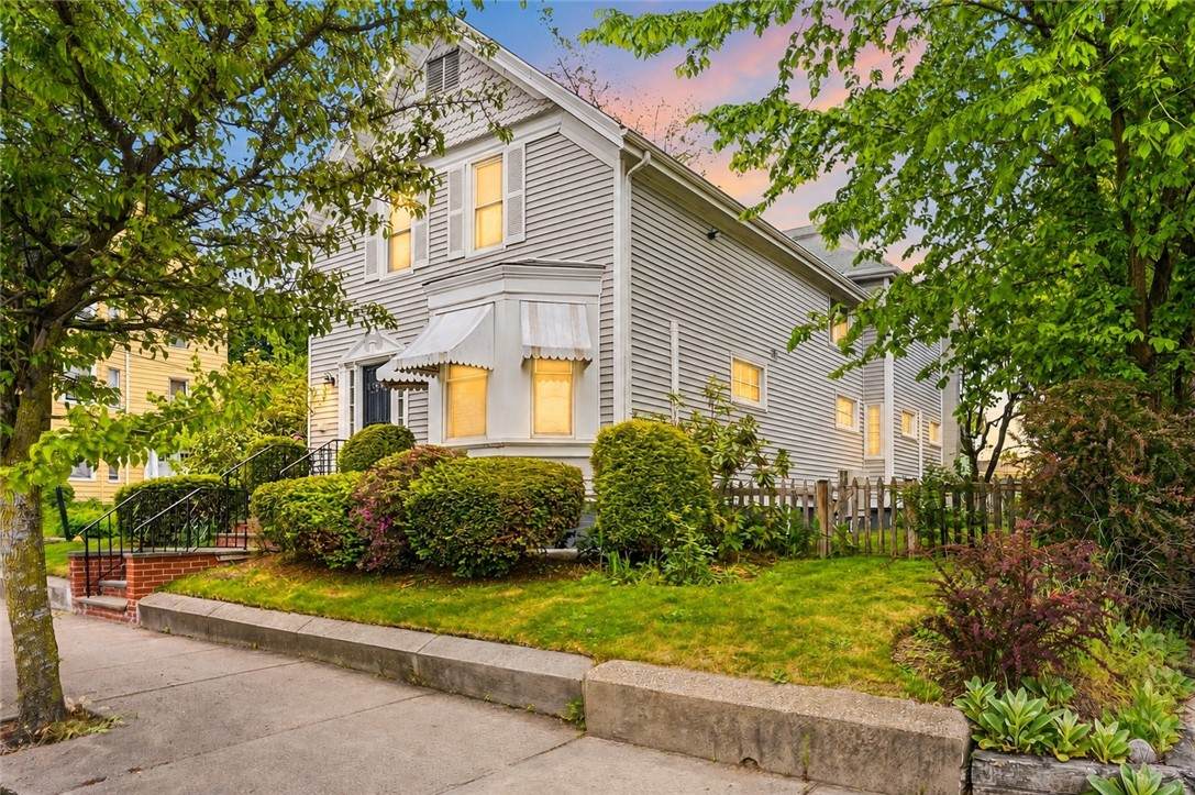407 Smithfield Avenue - Photo 1