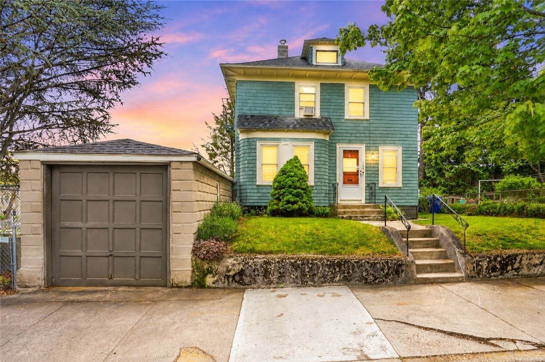 104 Fairview Avenue - Photo 1