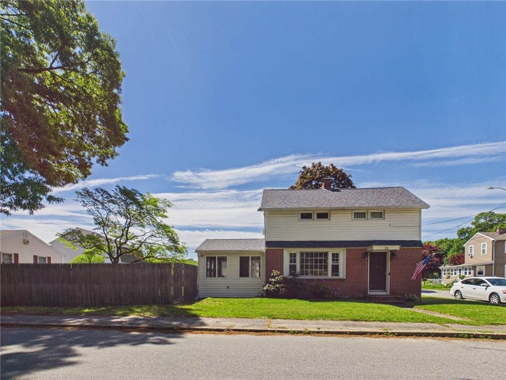 122 Gordon Avenue - Photo 1