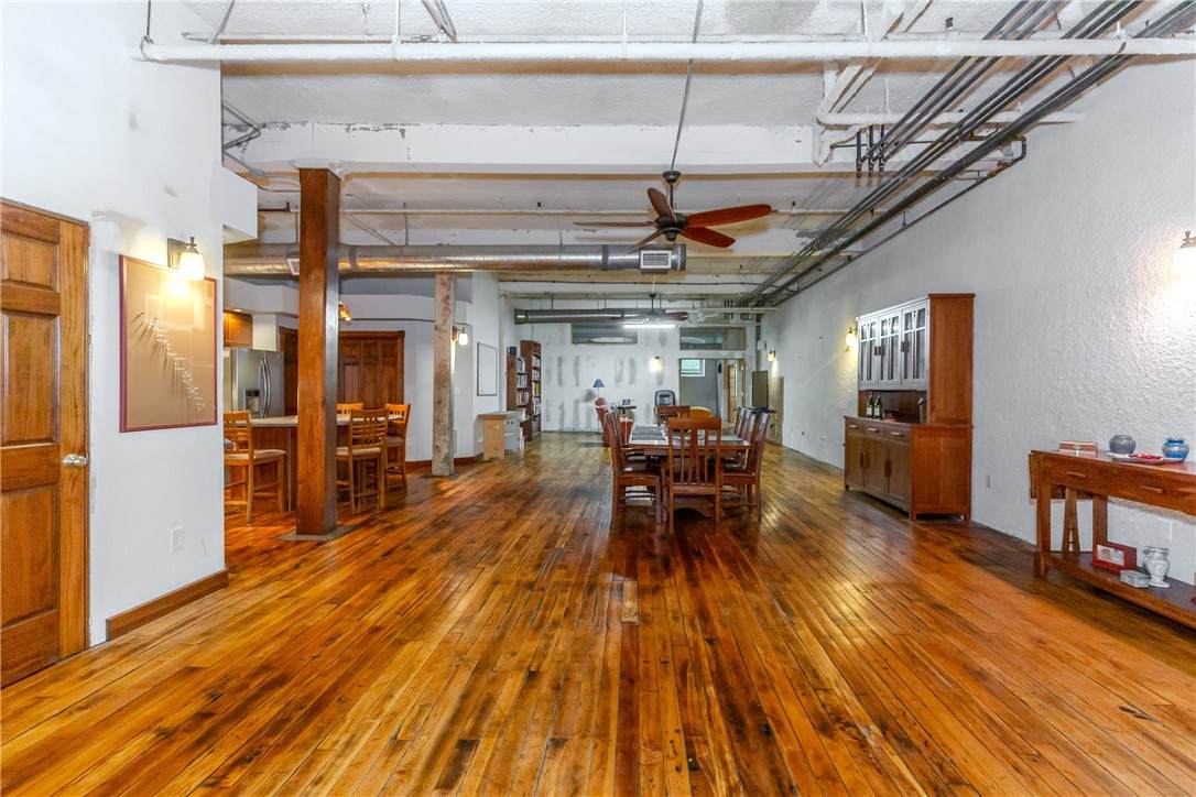 404 Roosevelt Avenue - Photo 1
