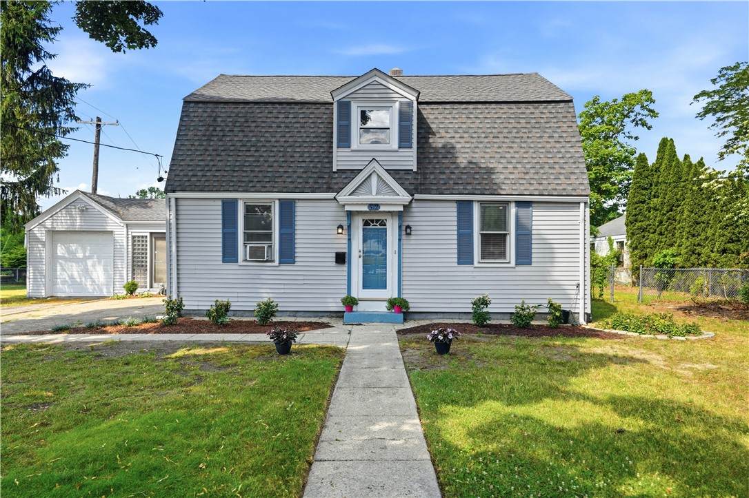 512 Woonasquatucket Avenue - Photo 1