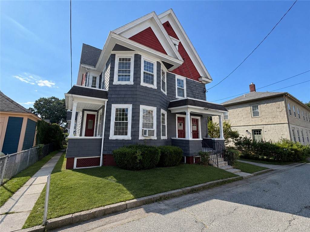 55 Warren Avenue - Photo 1