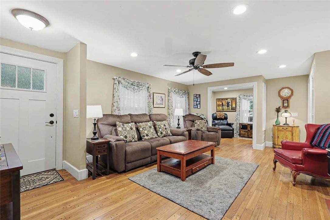 https://bt-photos.global.ssl.fastly.net/rhodeisland/orig_boomver_1_1421346-2.jpg