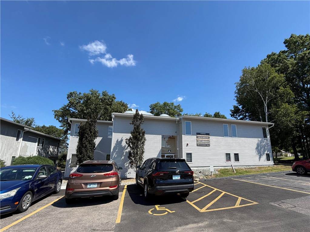 615 Jefferson Boulevard - Photo 1