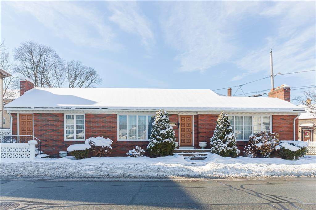 386 Branch Avenue - Photo 1