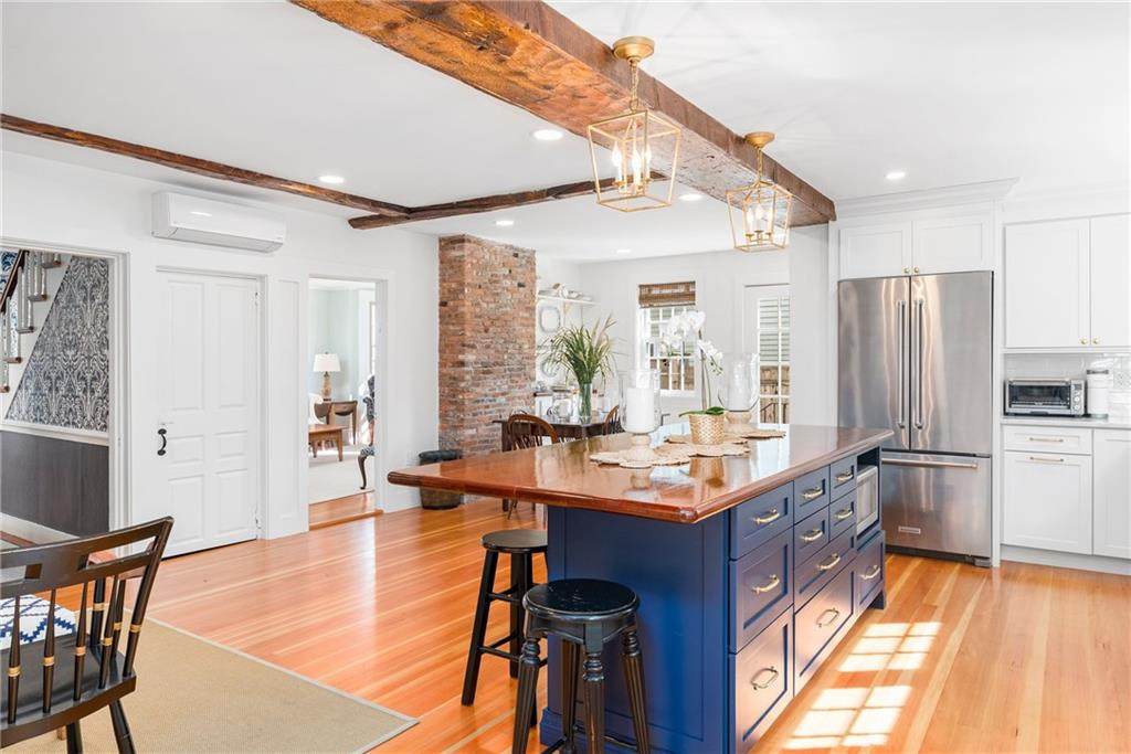 209 Spring Street - Photo 1