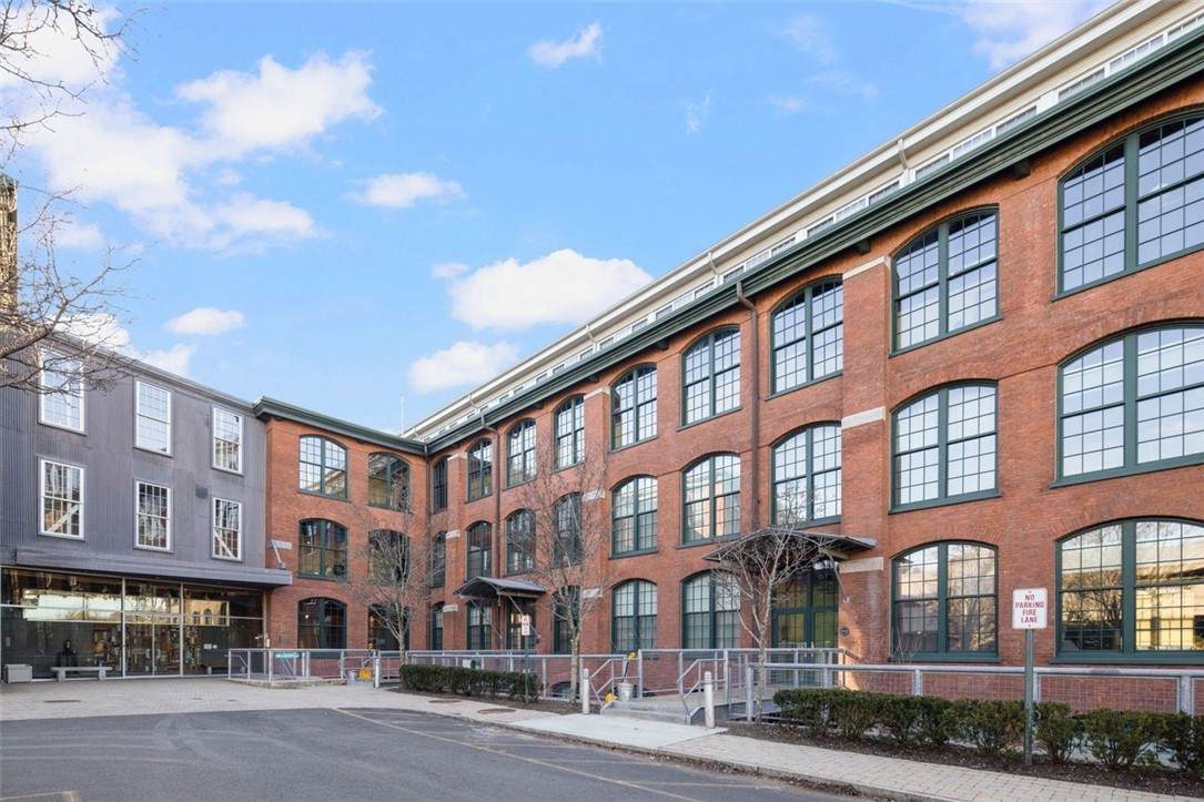 10 Exchange Court - Photo 1
