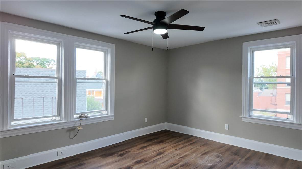 370 Park Place - Photo 1