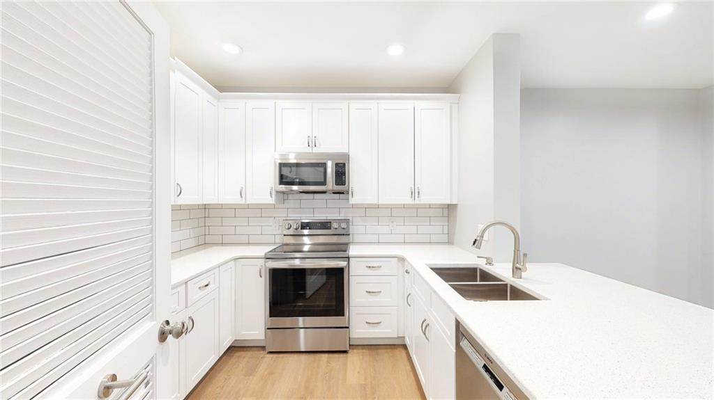 1000 Providence Place - Photo 1