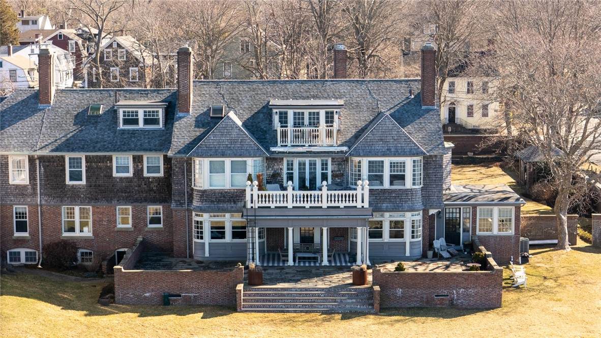 221 Hope Street - Photo 1